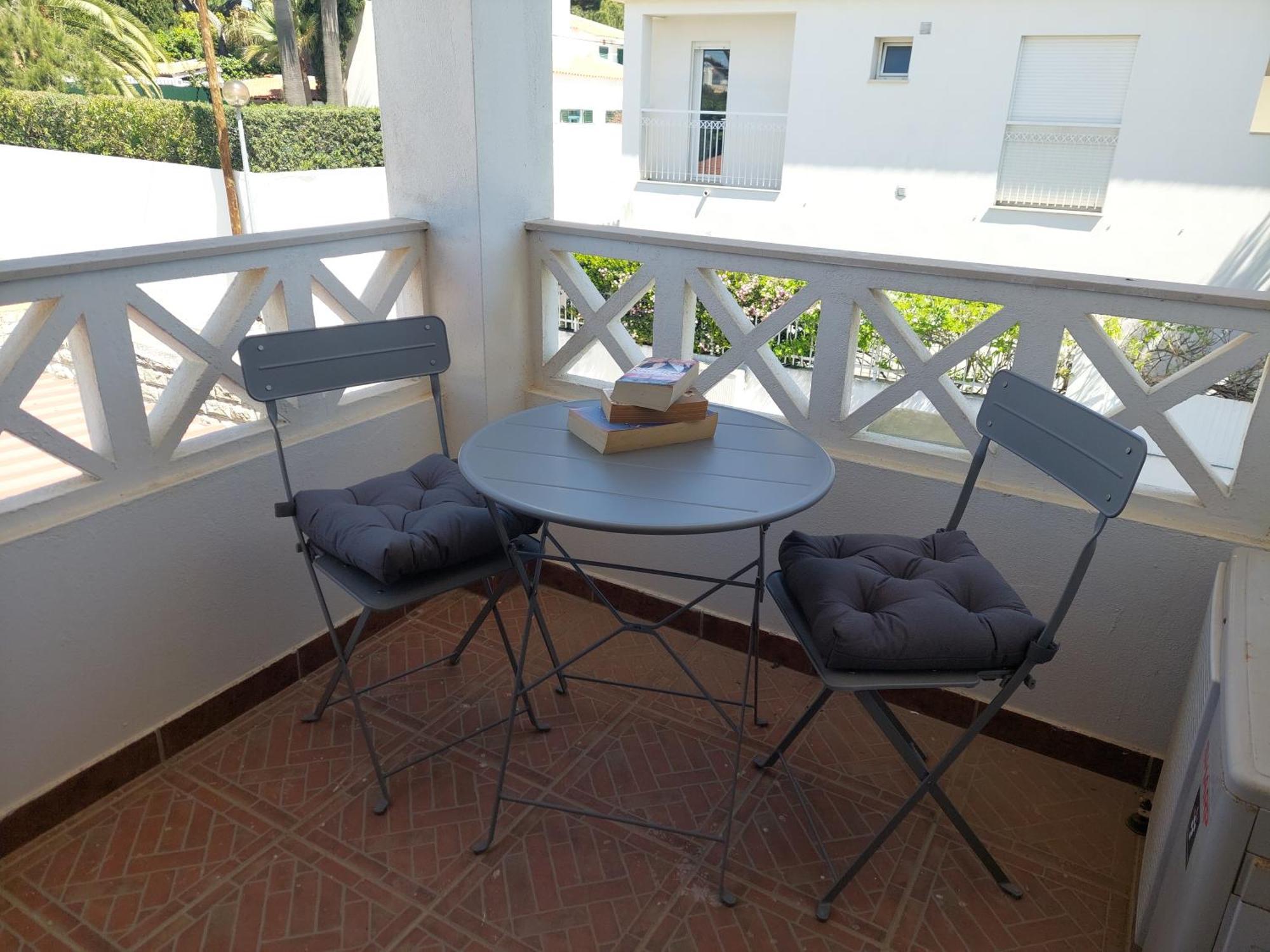 Lucia, Olhos D'agua, Villa Albufeira