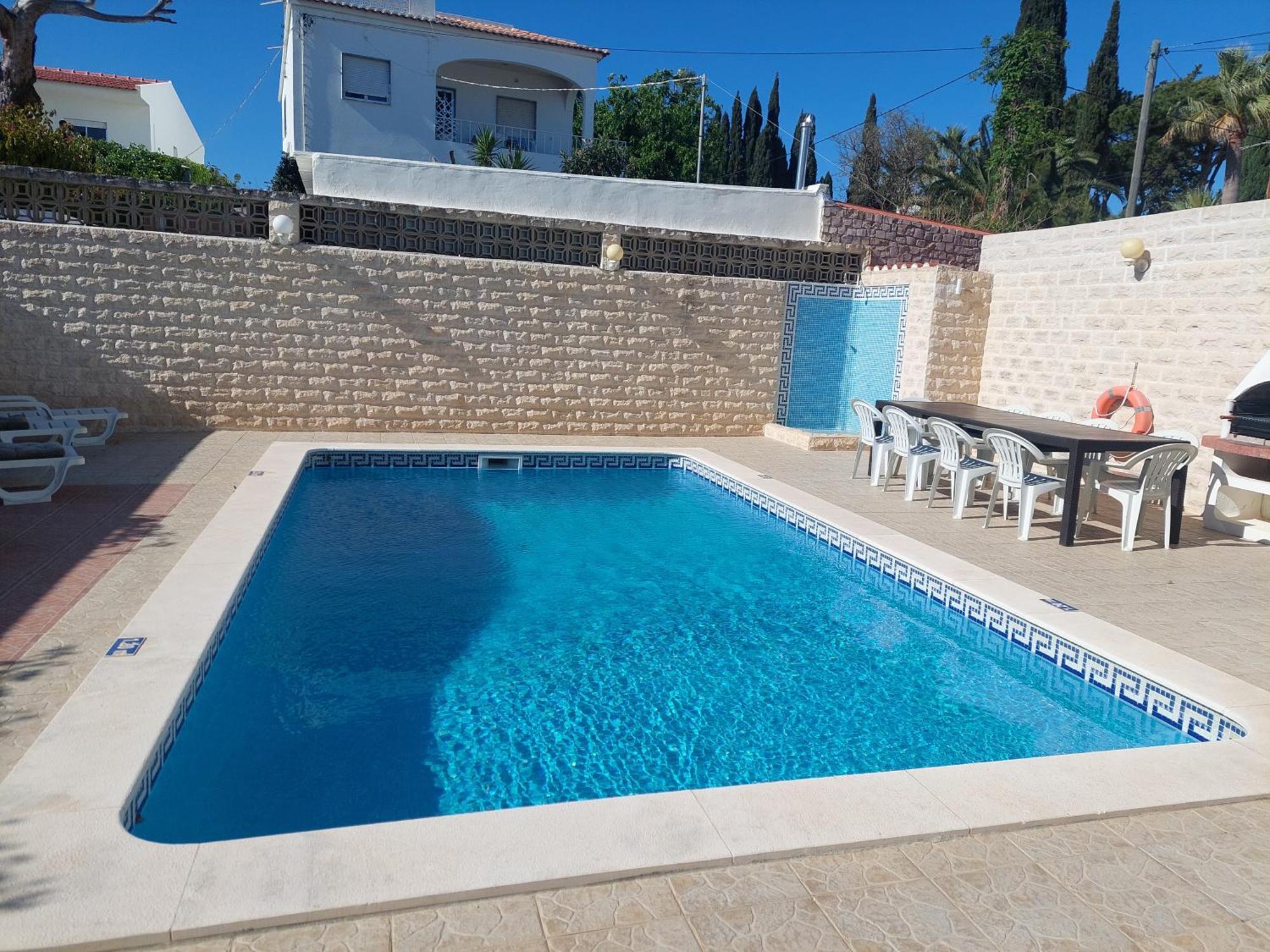 Villa Lucia, Olhos D'agua, *