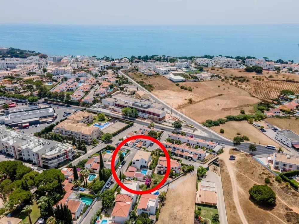 Villa Lucia, Olhos D'agua, *